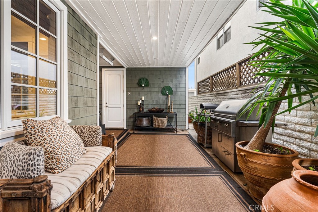 320 Heliotrope Avenue Corona del Mar, CA 92625 - Photo 31 of 70