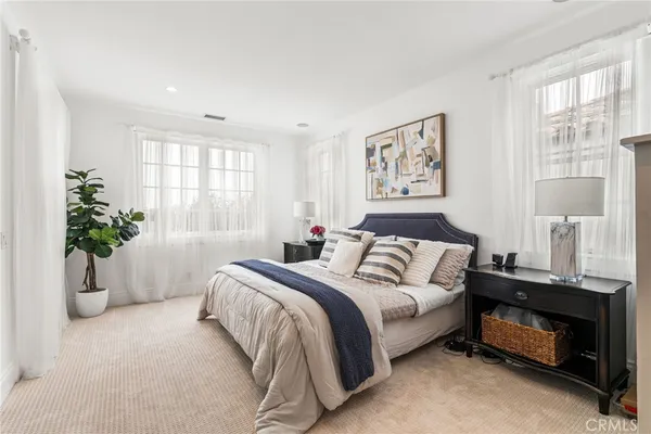 $5,250,000 | 320 Heliotrope Avenue, Corona del Mar, CA 92625
