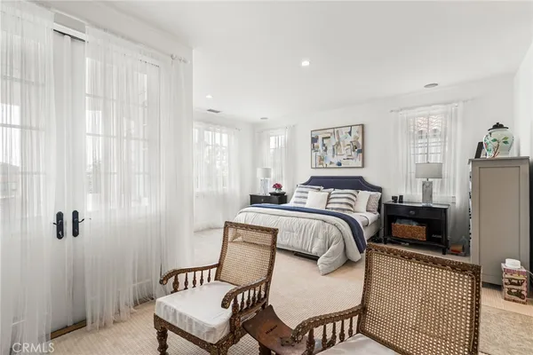 $5,250,000 | 320 Heliotrope Avenue, Corona del Mar, CA 92625