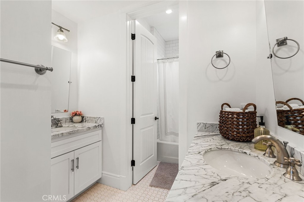 320 Heliotrope Avenue Corona del Mar, CA 92625 - Photo 47 of 70