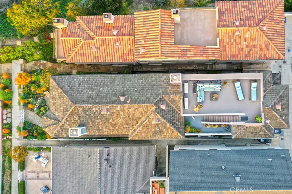 320 Heliotrope Avenue Corona del Mar, CA 92625 - Photo 56 of 70