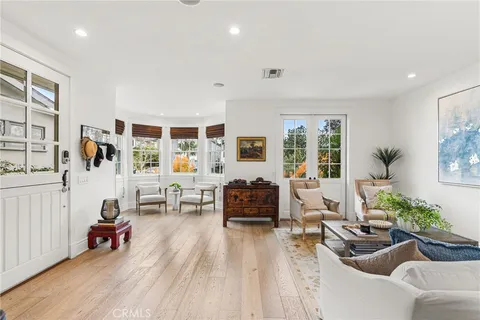 $5,250,000 | 320 Heliotrope Avenue, Corona del Mar, CA 92625