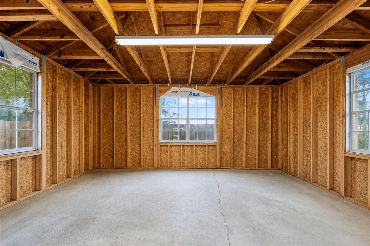 1830 Seahawk Lane Navarre, FL 32566 - Photo 41 of 53 a view of a garage