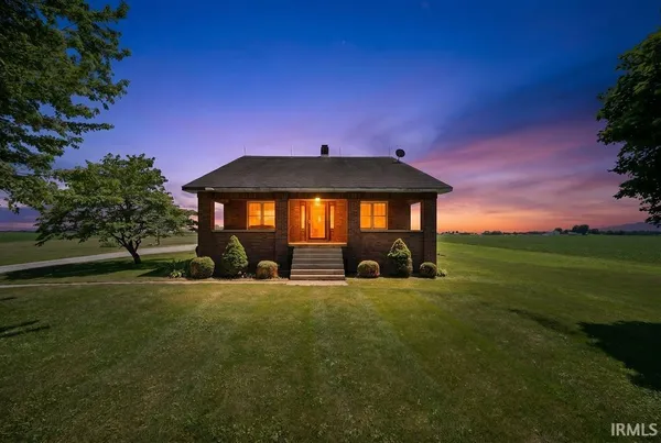 $385,000 | 4765 County Rd E 200 South, Kokomo, IN 46902