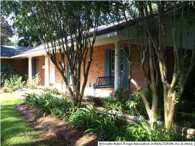 861 Sinclair Drive Baton Rouge, LA 70815 - Photo 2 of 20