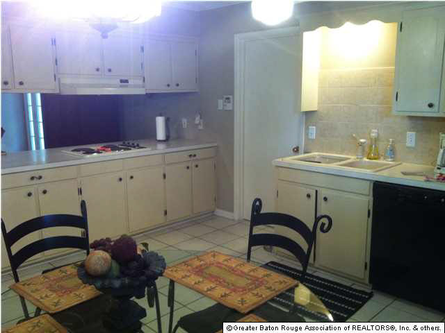 861 Sinclair Drive Baton Rouge, LA 70815 - Photo 4 of 20