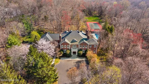 $7,450,000 | 74 Rock Maple Road, Greenwich, CT 06830