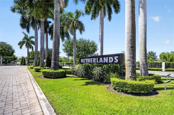 $5,000 | 8061 Northwest 114th Place, Unit 8061, Doral, FL 33178