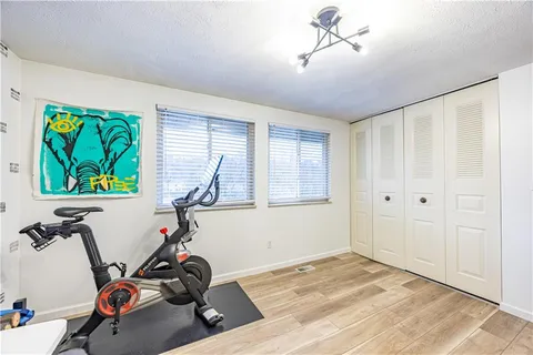 a view of a livingroom with furniture
