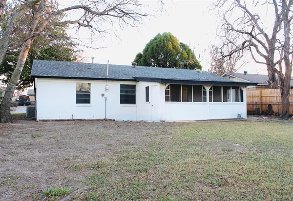 $1,995 | 1511 Laurel Lane, Plano, TX 75074