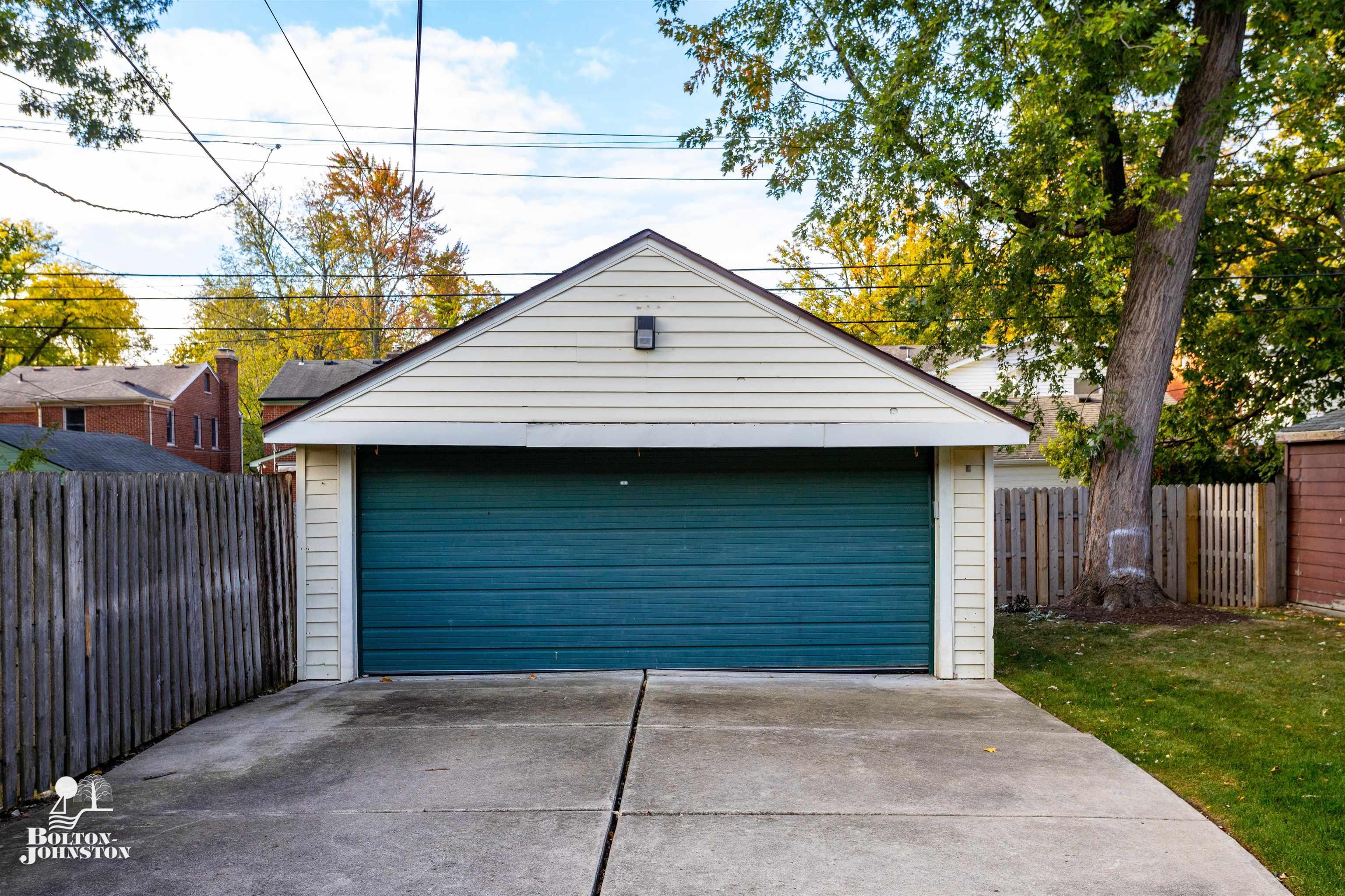 1977 Littlestone Road Grosse Pointe, MI 48236 - Photo 33 of 34 2 Car Garage