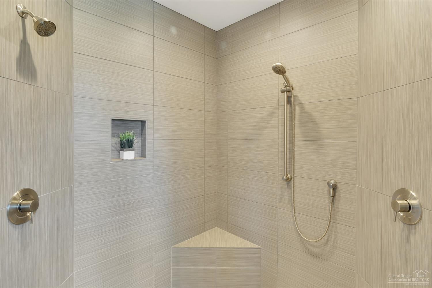 61341 Triple Knot Road Bend, OR 97702 - Photo 19 of 25 Additional Photo