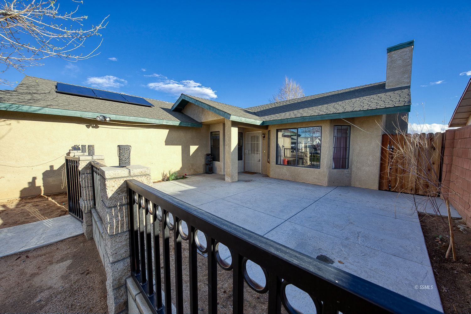 305 Dewalt Avenue Ridgecrest, CA 93555 - Photo 6 of 44