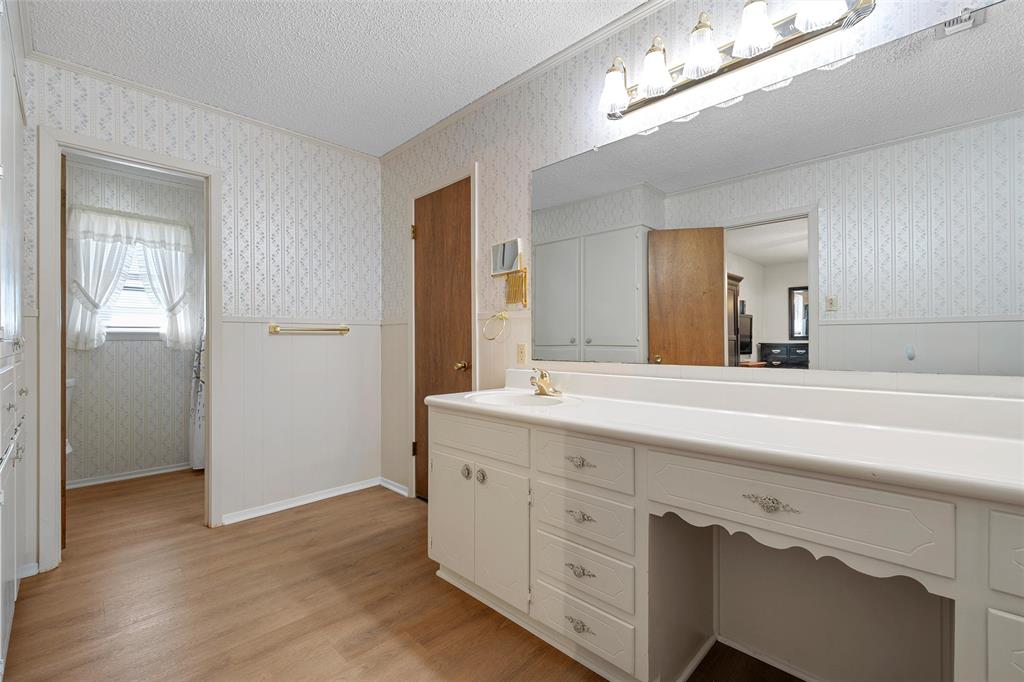 824 Iron Bridge Road Lorena, TX 76655 - Photo 23 of 36