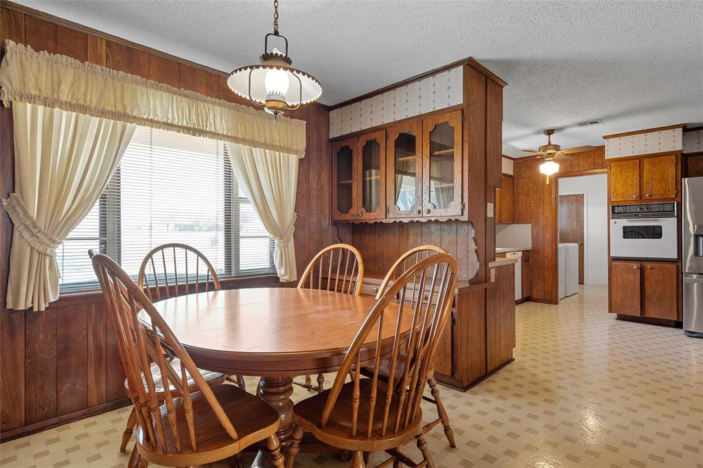 824 Iron Bridge Road Lorena, TX 76655 - Photo 4 of 36