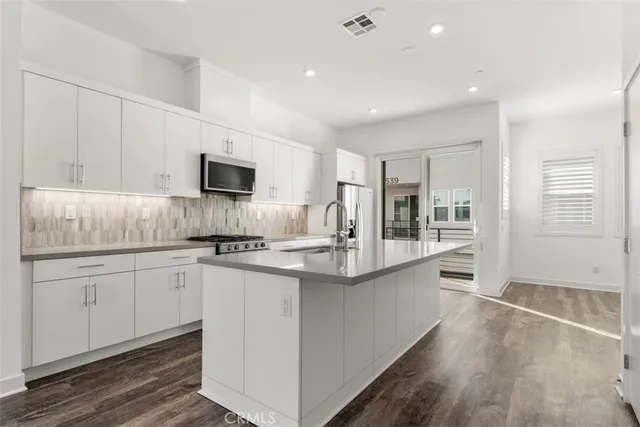 $1,025,000 | 1415 West Cara Drive, Anaheim, CA 92805