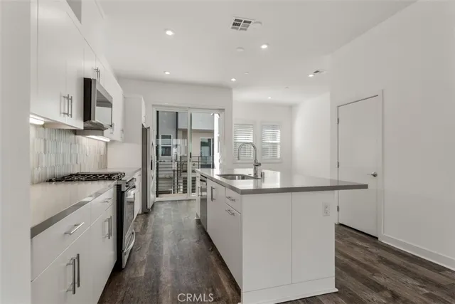 $1,025,000 | 1415 West Cara Drive, Anaheim, CA 92805