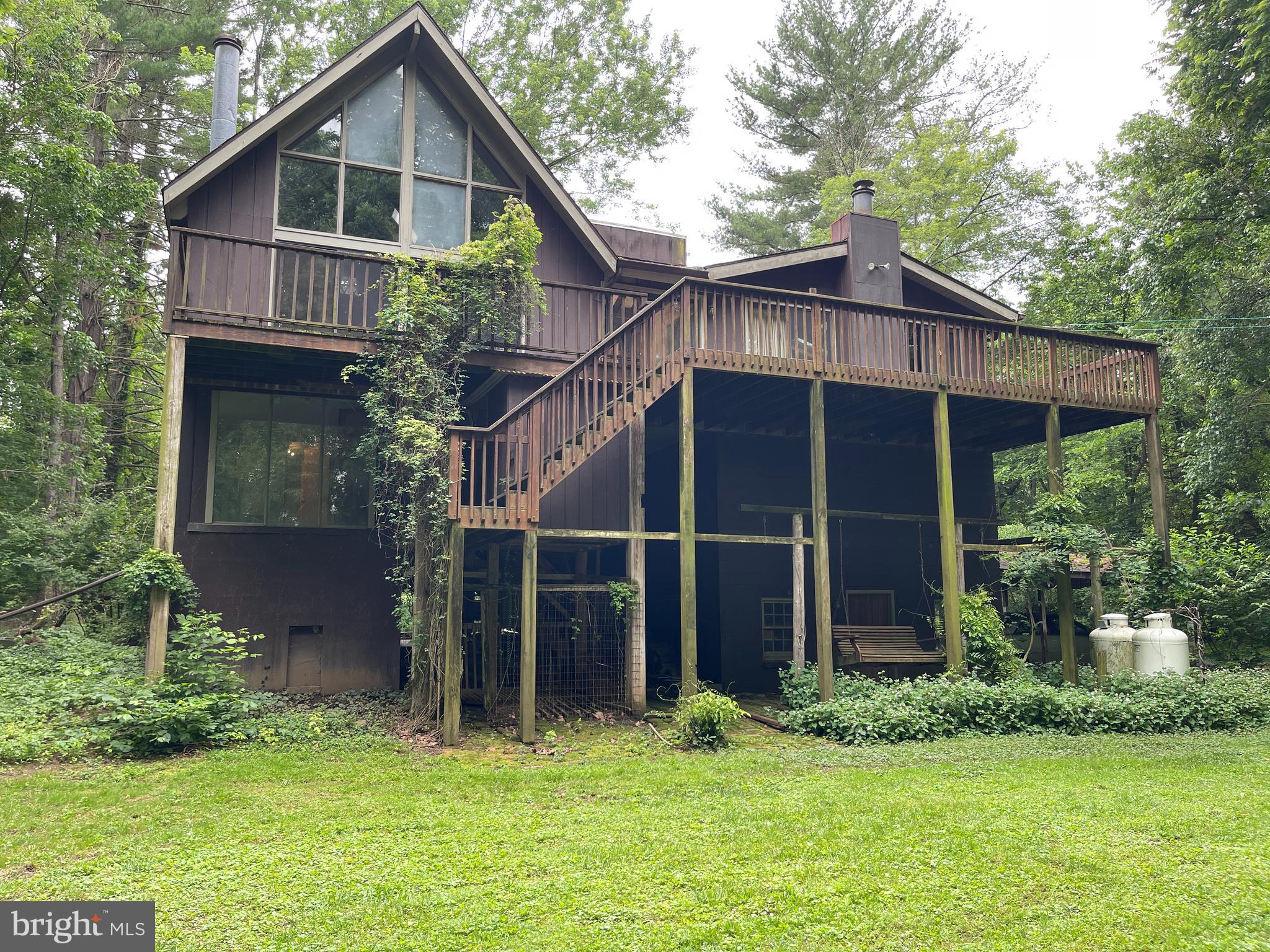 175 Howellsville Road Front Royal, VA 22630 - Photo 3 of 18 a view of a back yard of the house