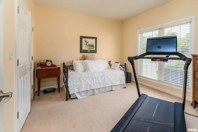 $363,000 | 145 Oakview Road, Carbondale, IL 62901