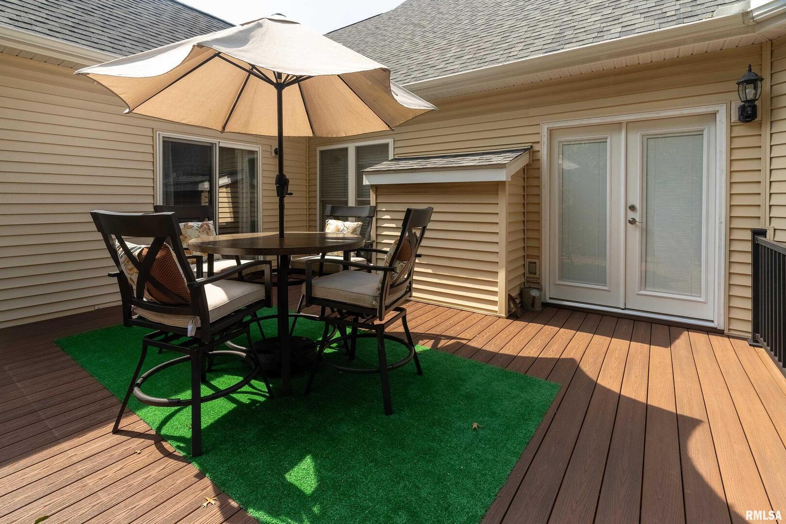 145 Oakview Road Carbondale, IL 62901 - Photo 32 of 42 a view of a two chairs and table in the patio