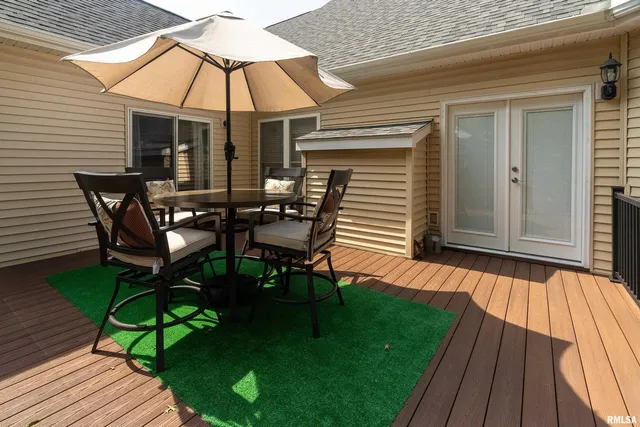 $363,000 | 145 Oakview Road, Carbondale, IL 62901