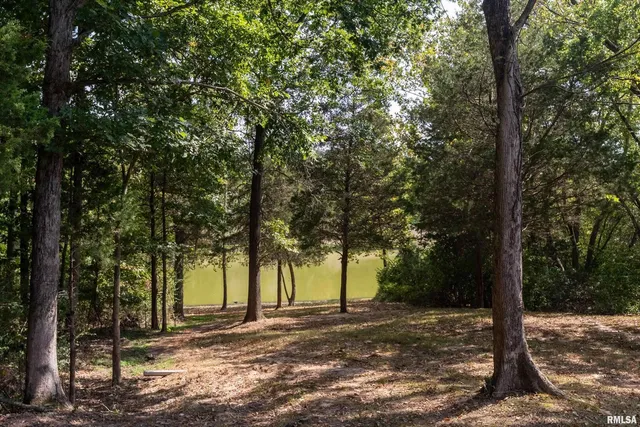 $363,000 | 145 Oakview Road, Carbondale, IL 62901