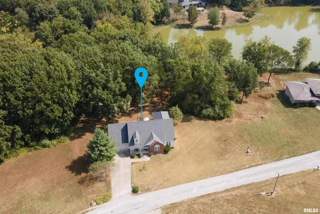 $363,000 | 145 Oakview Road, Carbondale, IL 62901