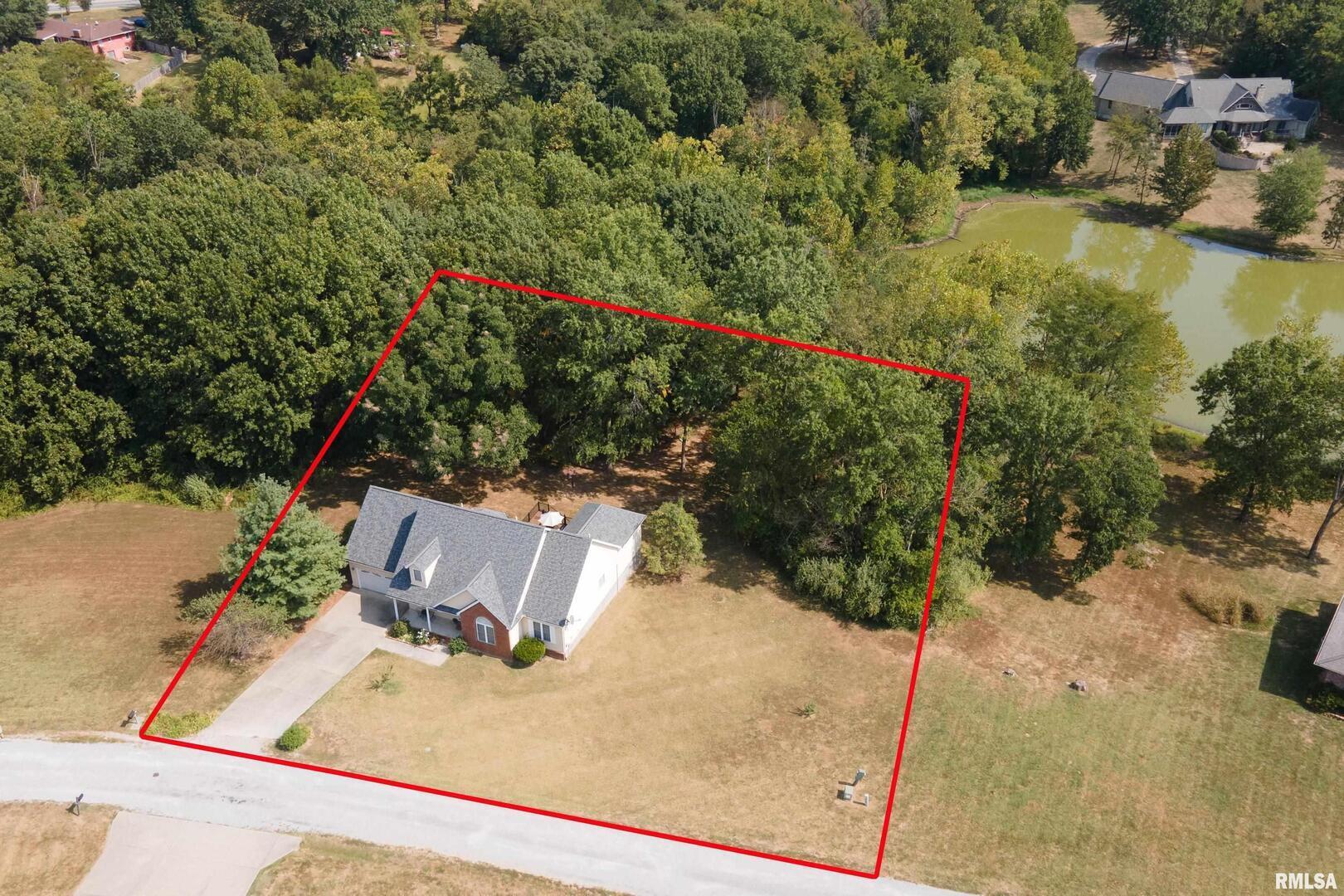 145 Oakview Road Carbondale, IL 62901 - Photo 36 of 42 an aerial view of a house with outdoor space