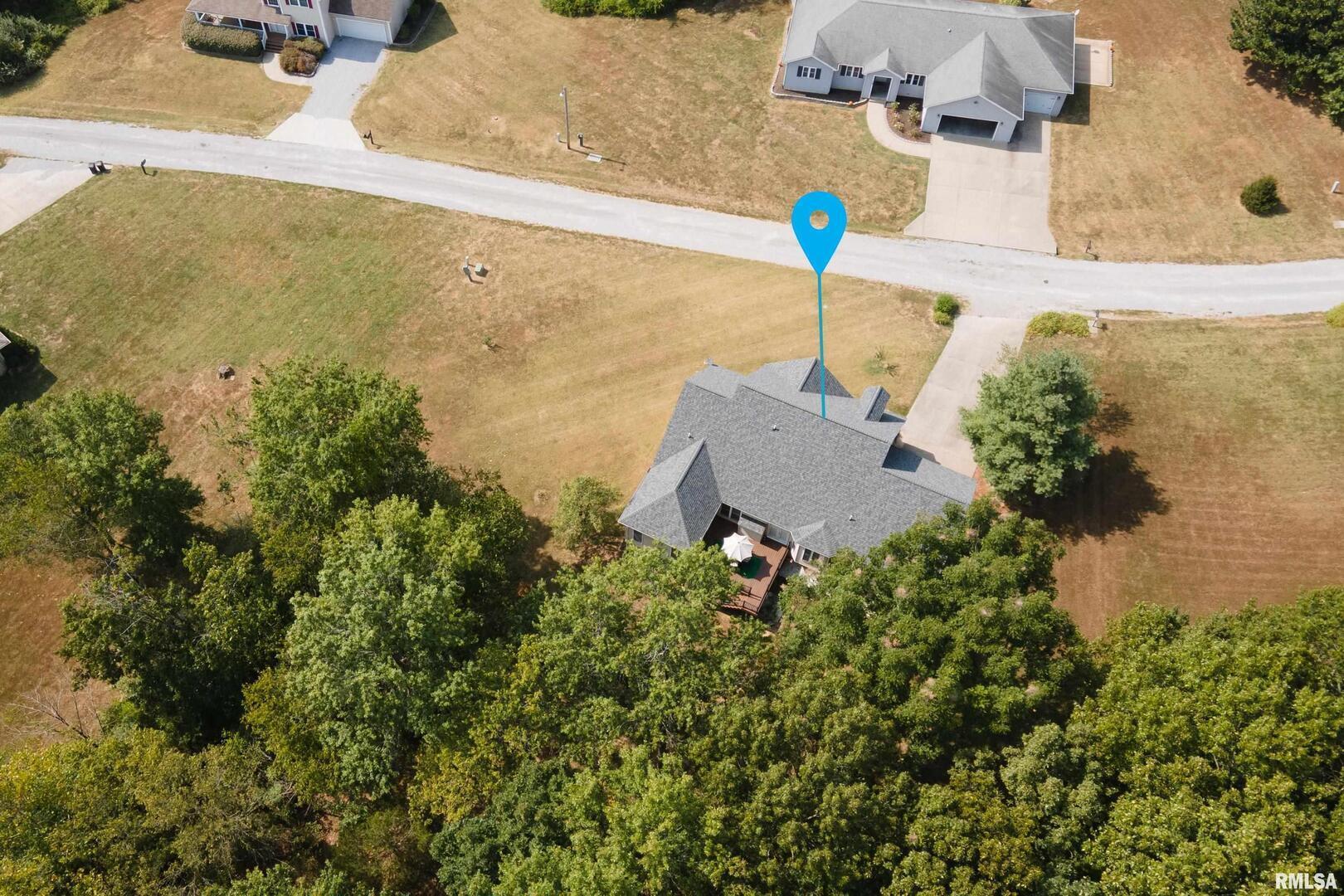 145 Oakview Road Carbondale, IL 62901 - Photo 38 of 42 an aerial view of houses with outdoor space