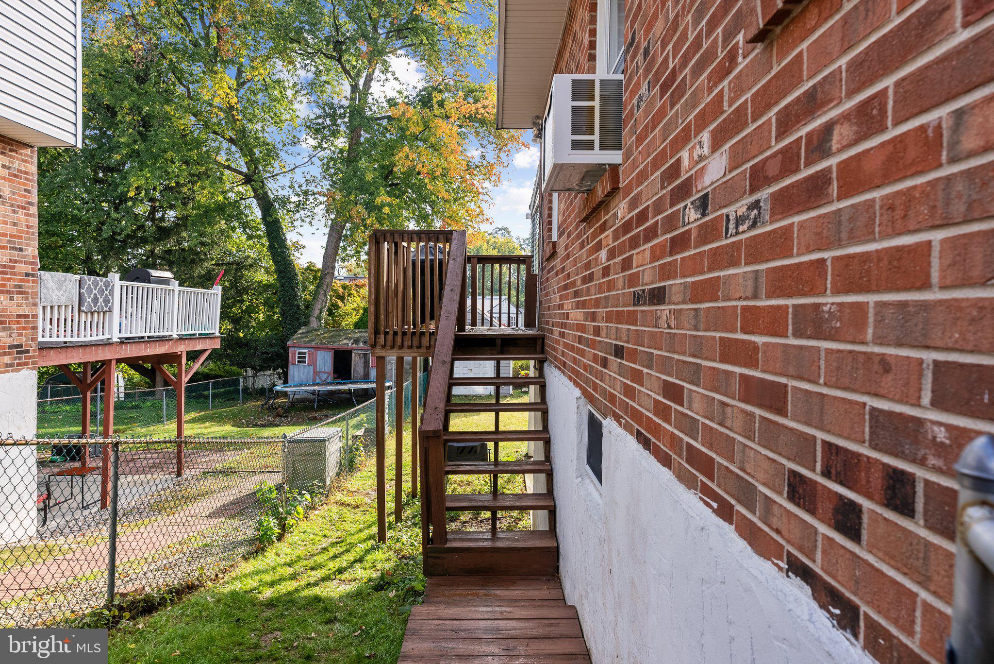 310 Haverford Road Folsom, PA 19033 - Photo 26 of 27 Side Entry