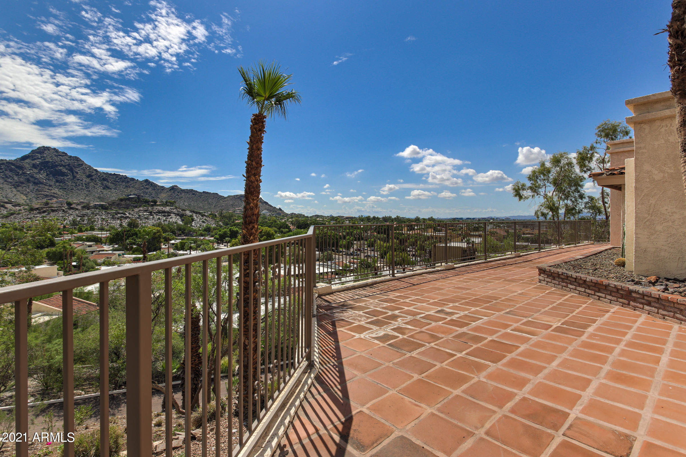 7720 North 17th Street Phoenix, AZ 85020 - Photo 1 of 51 7720 N 17th St-1