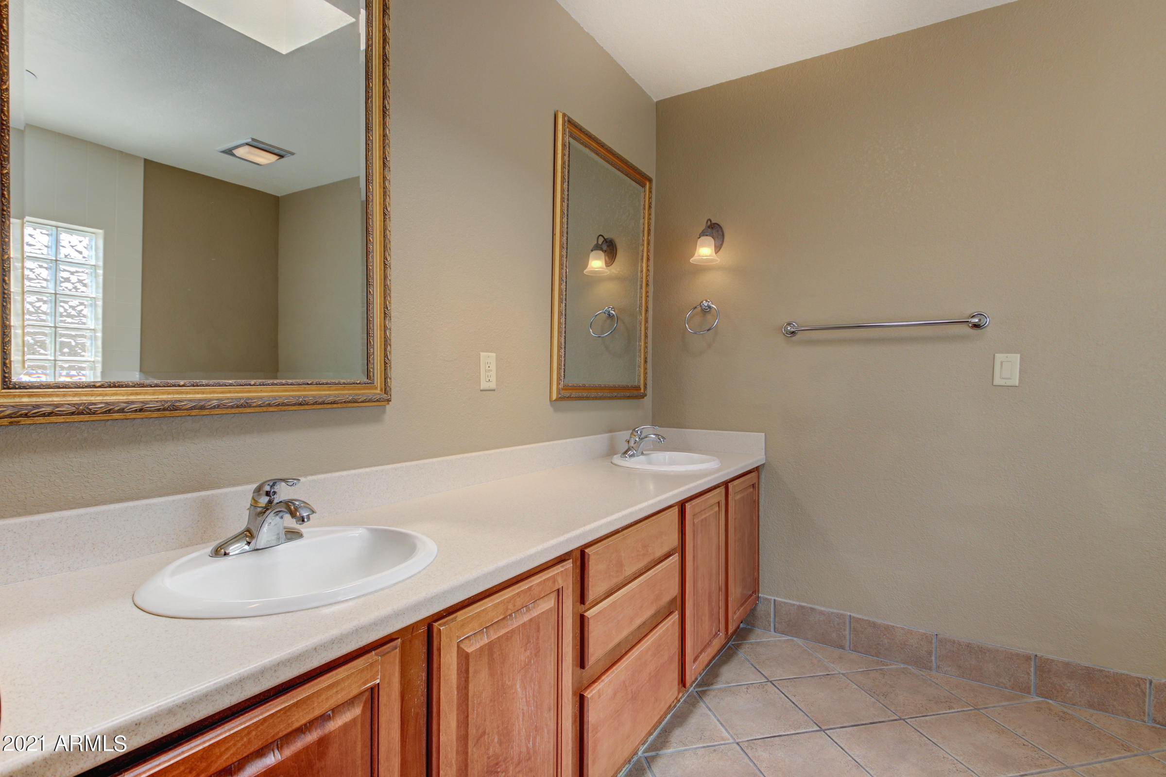 7720 North 17th Street Phoenix, AZ 85020 - Photo 24 of 51 7720 N 17th St-37
