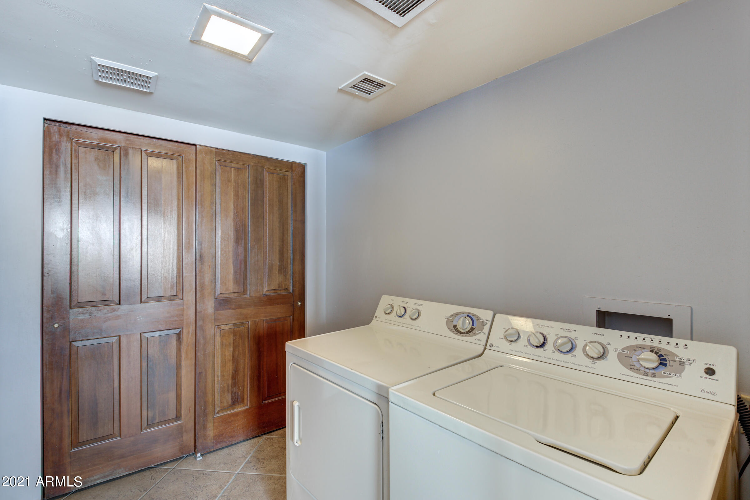 7720 North 17th Street Phoenix, AZ 85020 - Photo 34 of 51 7720 N 17th St-48