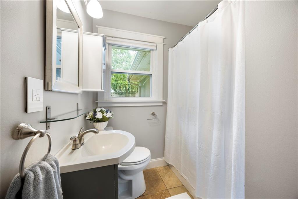 70 Driskell Avenue Southwest Mableton, GA 30126 - Photo 15 of 25