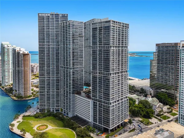 $699,000 | 485 Brickell Avenue, Unit 4501, Miami, FL 33131