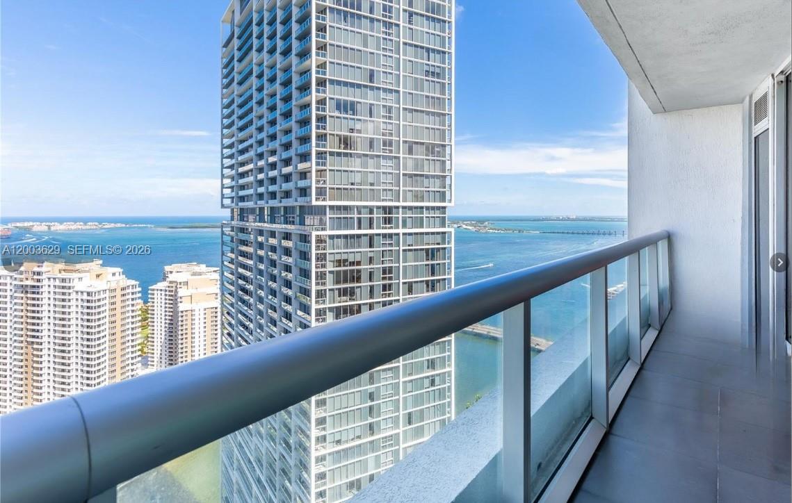 485 Brickell Avenue, Unit 4501 Miami, FL 33131 - Photo 19 of 49 a view of balcony with city view