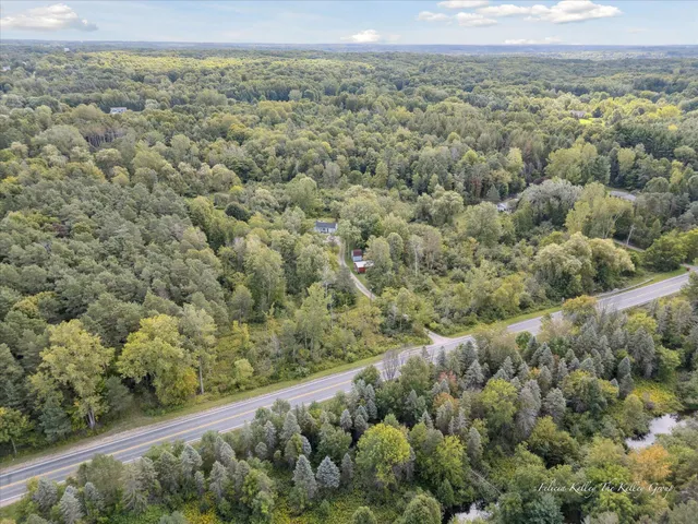 $250,000 | 11510 Algoma Avenue Northeast, Sparta, MI 49345