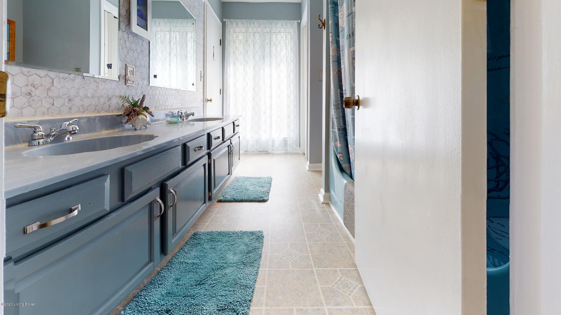9721 Owensboro Road Falls Of Rough, KY 40119 - Photo 51 of 60 9721-Owensboro-Rd-Bathroom(1)