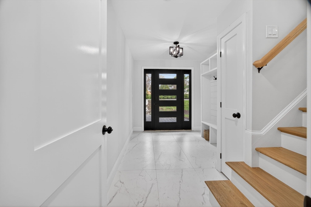 1 Hunter Drive Andover, MA 01810 - Photo 4 of 41