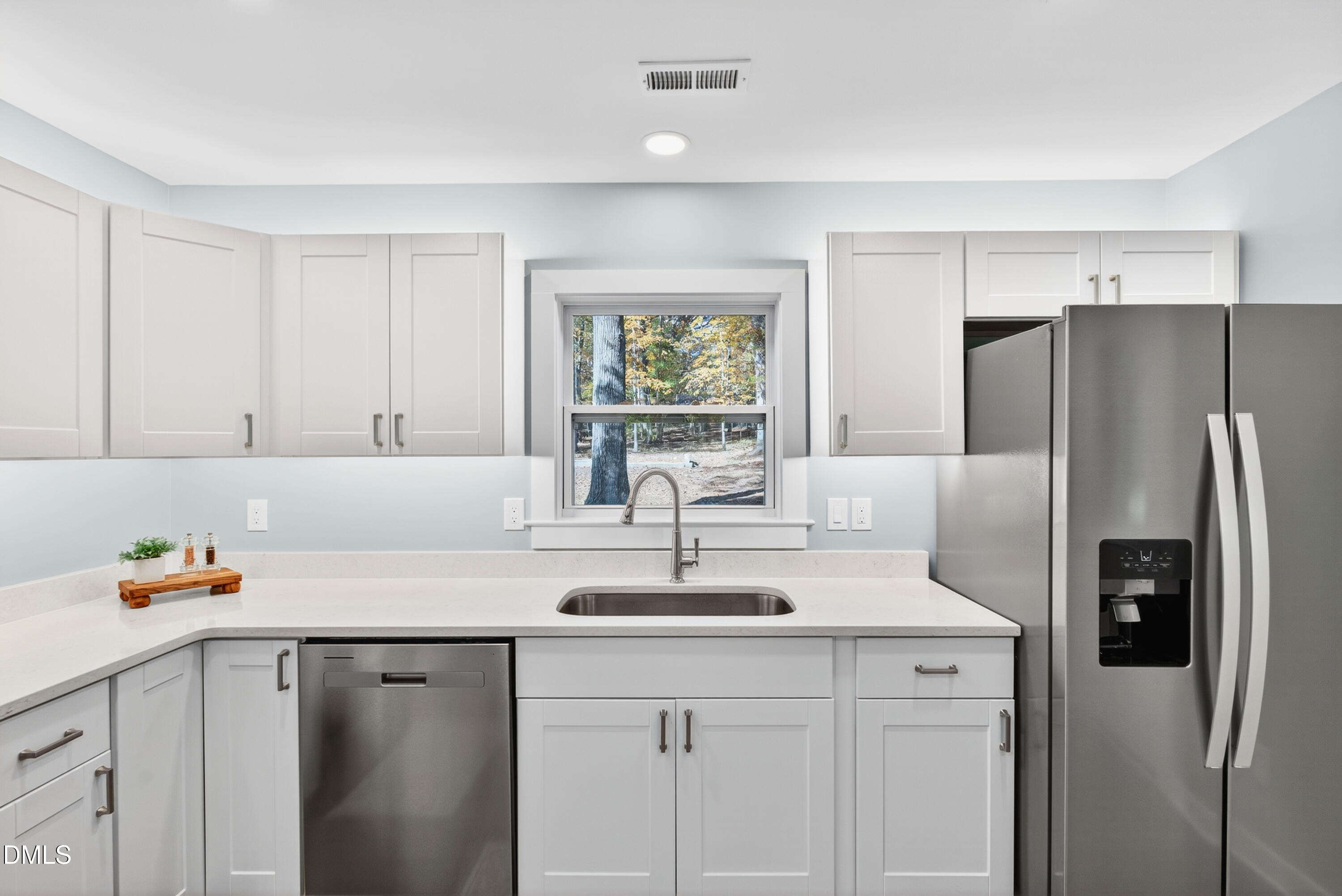 145 Barclay Road Durham, NC 27712 - Photo 8 of 23 DSC02330