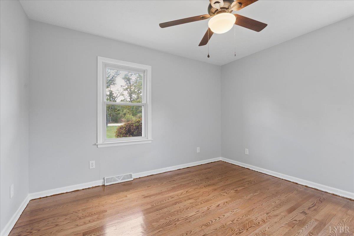 2046 North Amherst Highway Amherst, VA 24521 - Photo 20 of 34