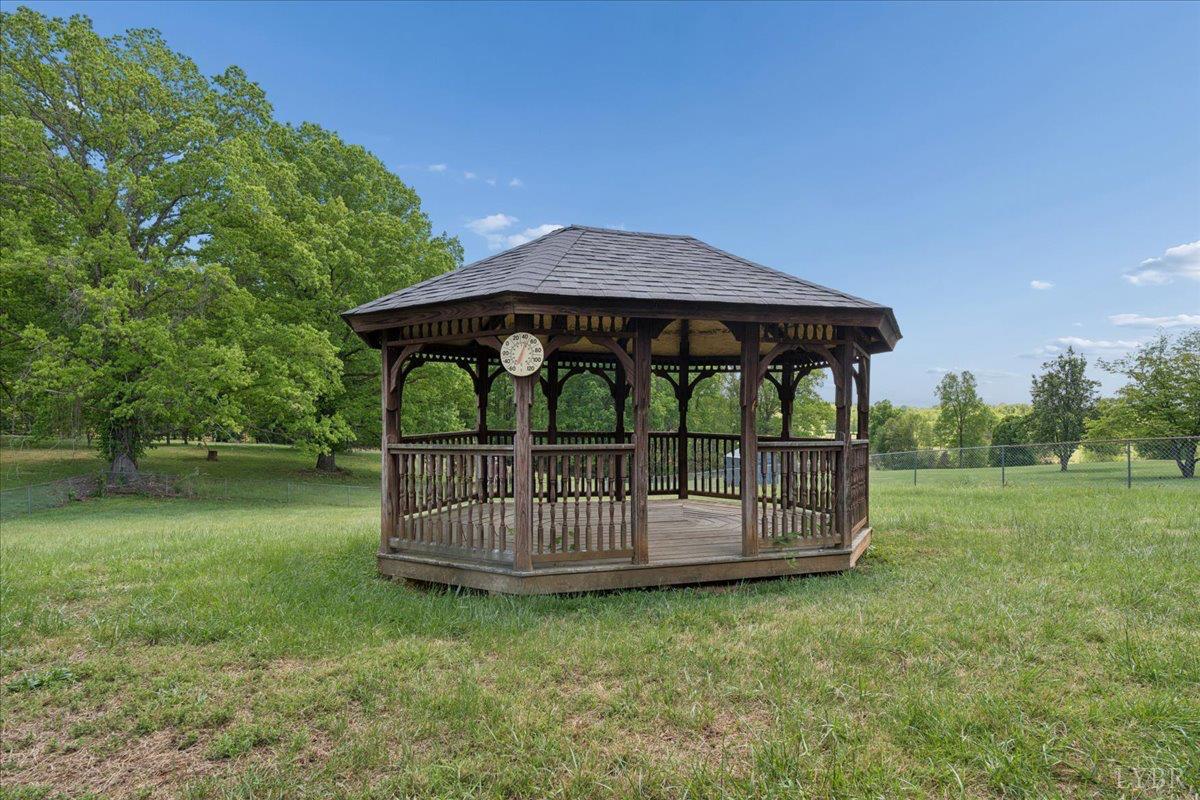2046 North Amherst Highway Amherst, VA 24521 - Photo 26 of 34