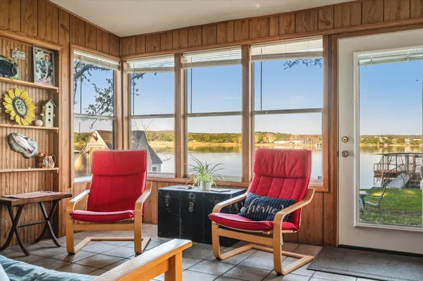 $650,000 | 210 Lake Loop, Tow, TX 78672