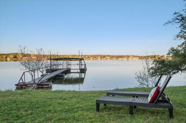 $650,000 | 210 Lake Loop, Tow, TX 78672