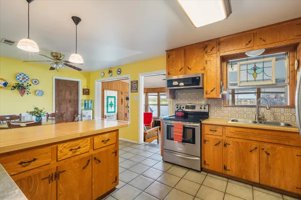 $650,000 | 210 Lake Loop, Tow, TX 78672