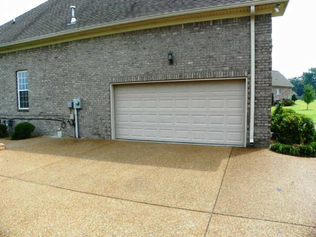 708 Heritage Road Lebanon, TN 37087 - Photo 14 of 15 a front view of a house with parking space