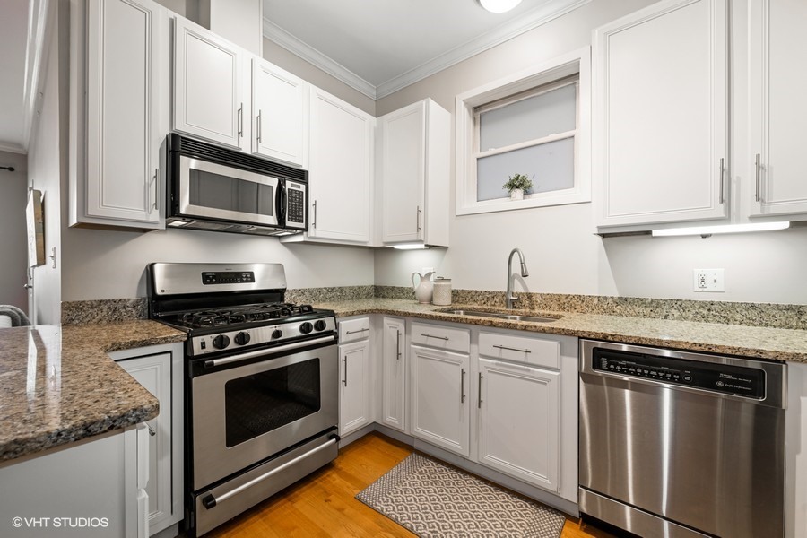 1349 West Fillmore Street, Unit A Chicago, IL 60607 - Photo 6 of 16