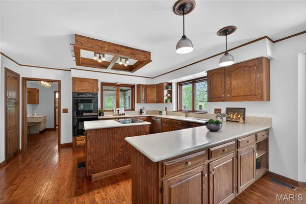 $675,000 | 35 Green View Drive, Defiance, MO 63341