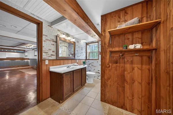 $675,000 | 35 Green View Drive, Defiance, MO 63341