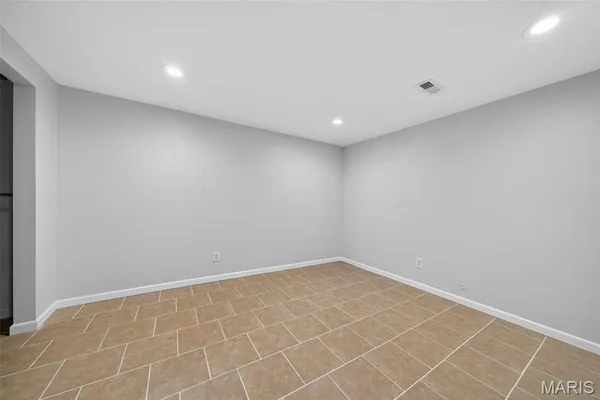 $675,000 | 35 Green View Drive, Defiance, MO 63341